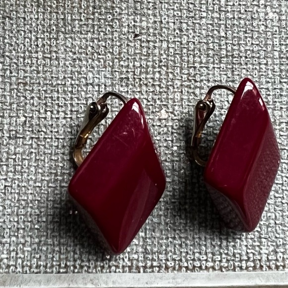 vintage ruby red diamond shaped ear clips - Picture 2 of 7